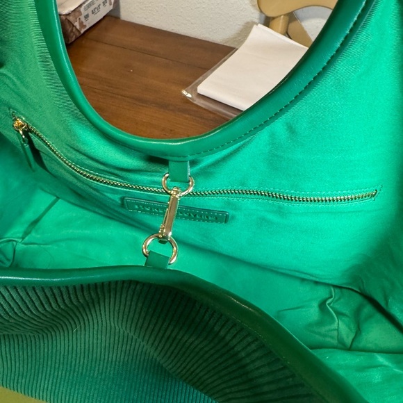 Stoney Clover Lane Green Corduroy Scoop Tote - NWOT Trendy Style Bag Carry-All - Picture 3 of 5